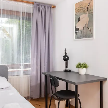 Old Town Loft - 7 Bedroom - By Upstairs شقة