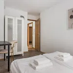 Old Town Loft - 7 Bedroom - By Upstairs Daire Krakow