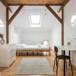Old Town Loft - 7 Bedroom - By Upstairs Kraków