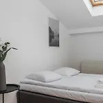 Daire Old Town Loft - 7 Bedroom - By Upstairs