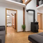 Old Town Loft - 7 Bedroom - By Upstairs Krakow