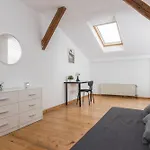 Old Town Loft - 7 Bedroom - By Upstairs *