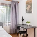 Old Town Loft - 7 Bedroom - By Upstairs Lägenhet