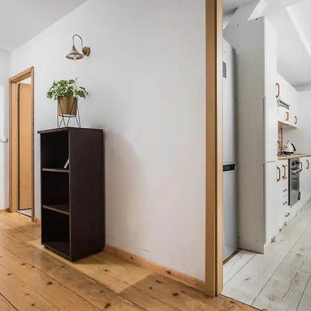 Apartment Old Town Loft - 7 Bedroom - By Upstairs *