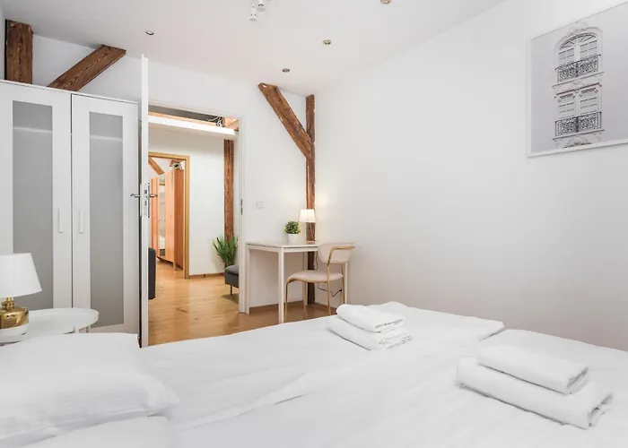 Old Town Loft - 7 Bedroom - By Upstairs Appartement Krakau